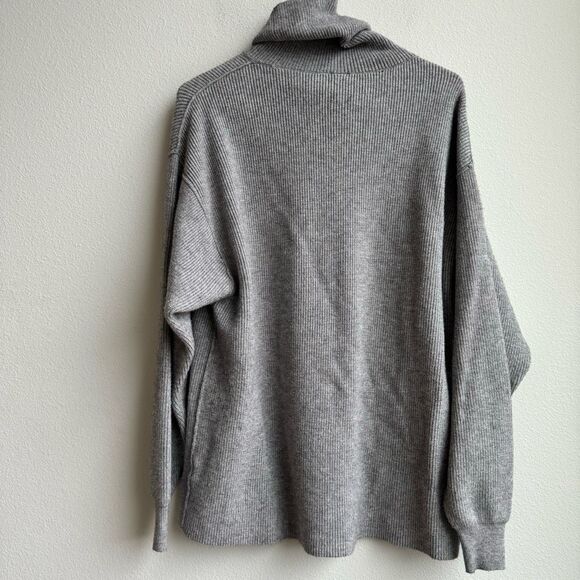 Free People Slouchy Oversized Boho Relaxed Tunic Sweater Size xs Reverse Hem - Picture 5 of 9